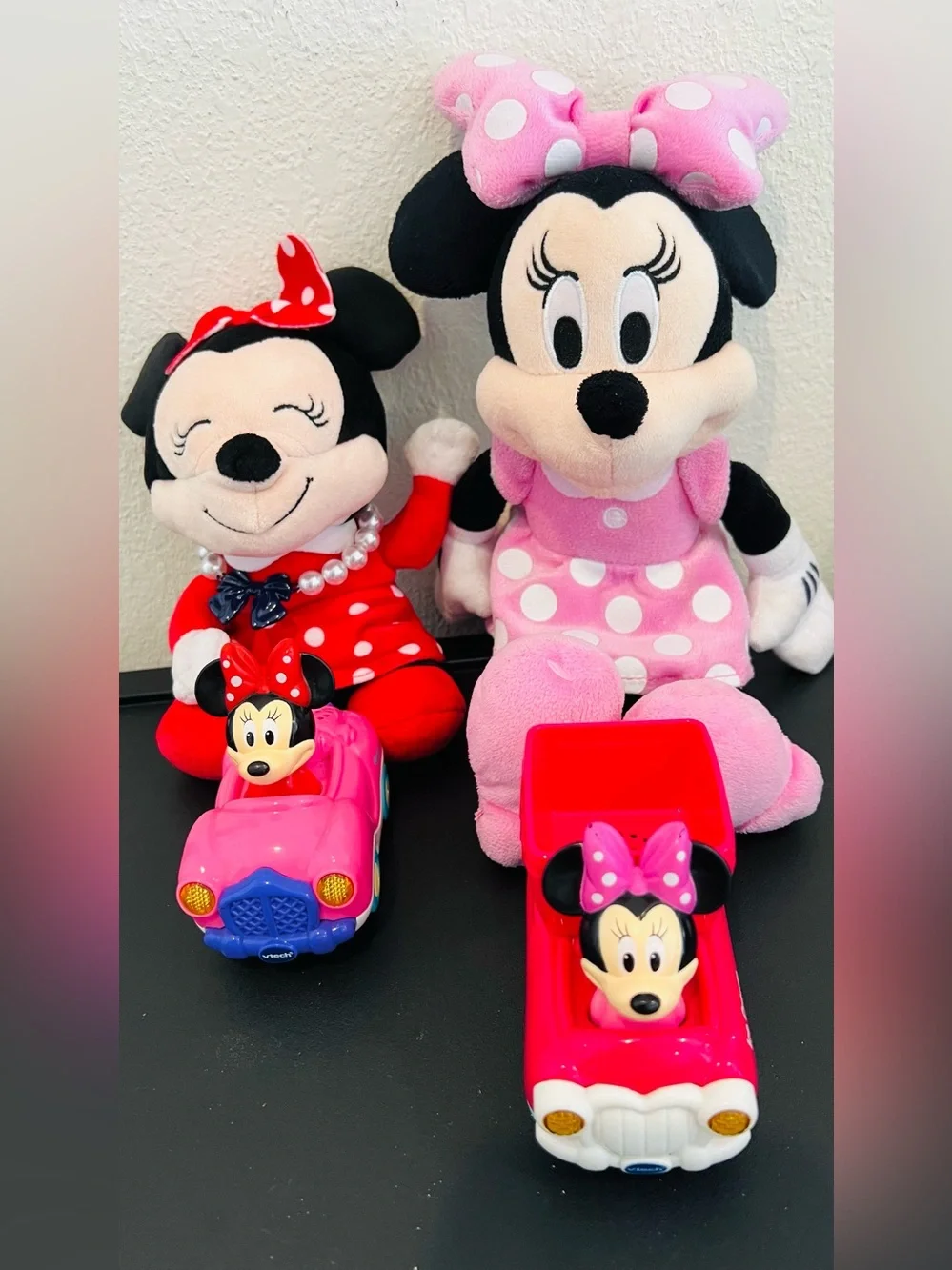 Disney Minnie Mouse Plush Duo with Pink and Red Polka-Dot Cars